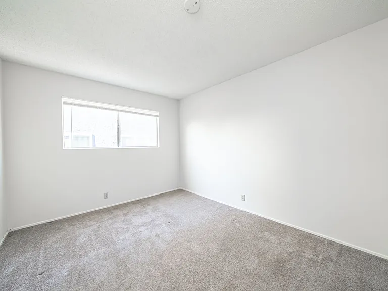 33 Moss Avenue — Photo 12