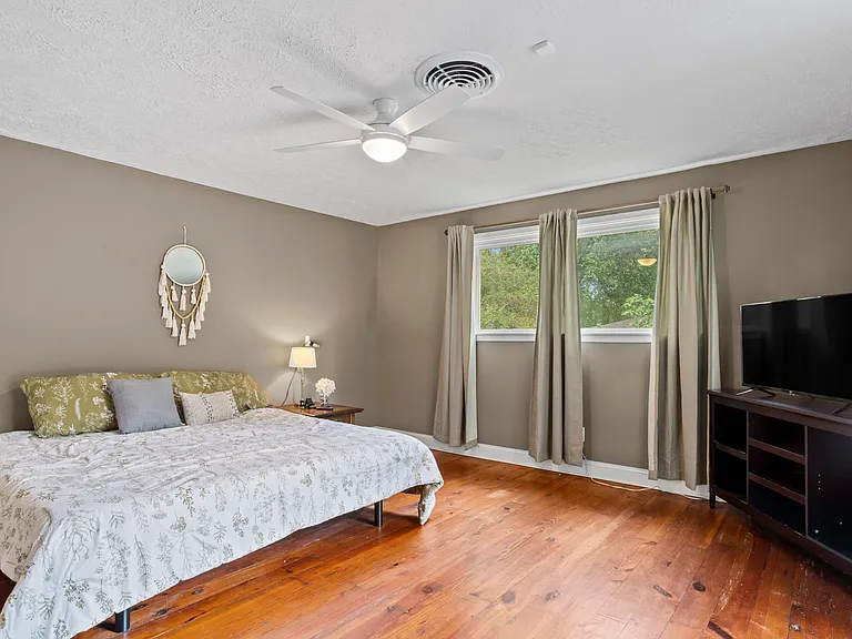 1727 Meadowbrook Rd — Photo 12