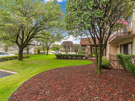 3rd image of 7437 Ponderosa Ct Unit 1