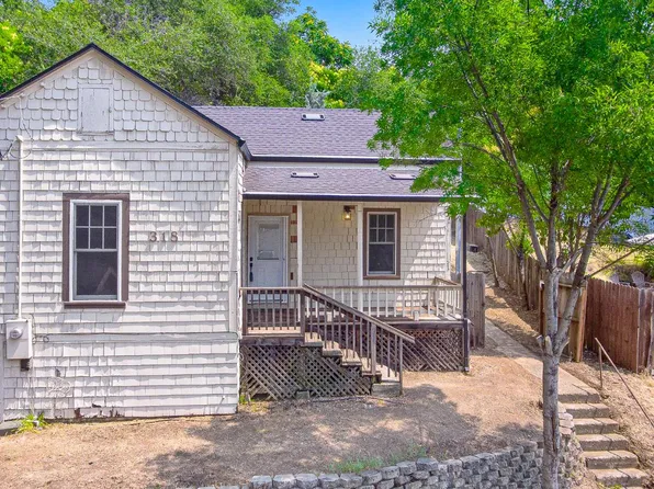 318 Chamberlain Ave, Auburn, CA 95603