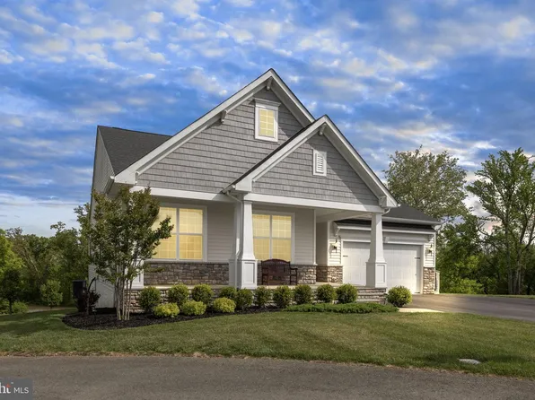 1821 Legacy Ln, Fredericksburg, VA 22408