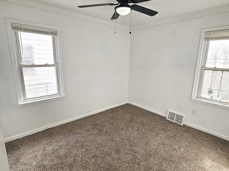 7547 Lamphere — Photo 21