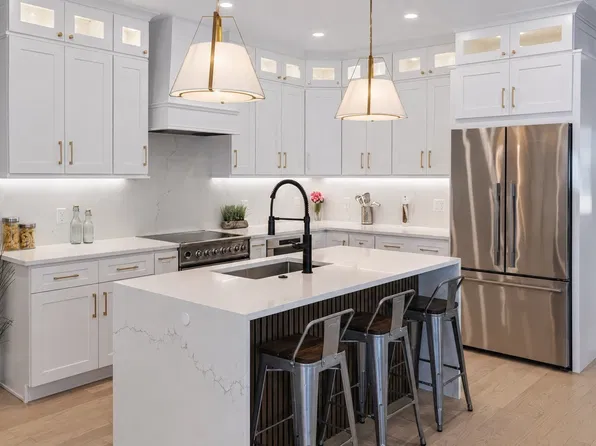 11 Auburn Ave #11A, Somerville, MA 02145