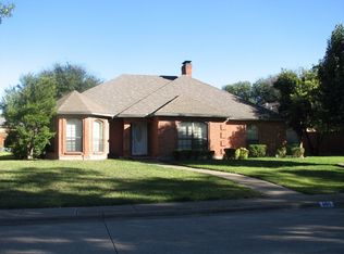 605 Arbor Creek Dr, Desoto, TX 75115