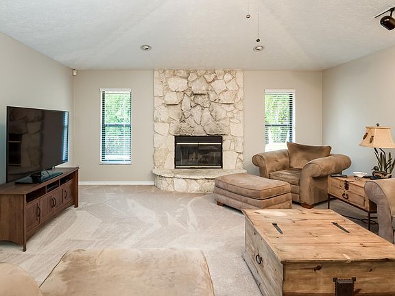 4th image of 5810 Balsam Drive