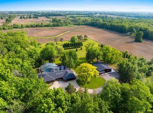 3525 Hickory Hill Rd, Neenah, WI 54956