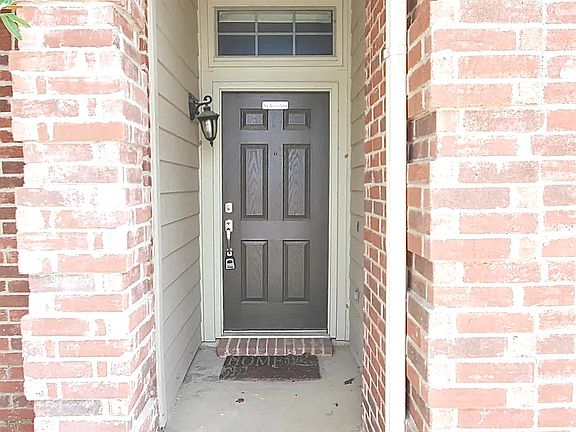 3rd image of 6040 Stirrup Iron Dr