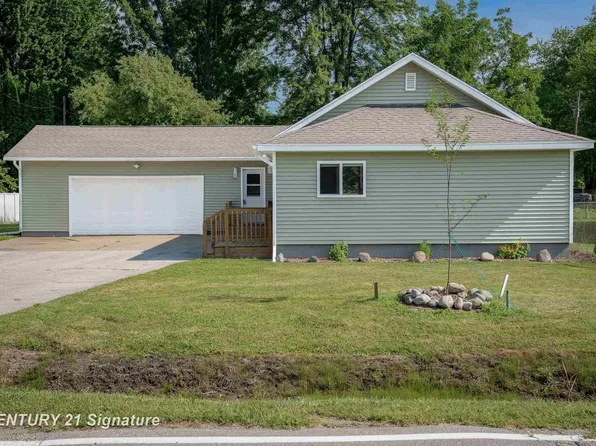 3121 Boy Scout Rd, Bay City, MI 48706
