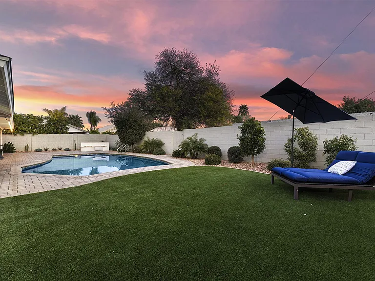 8307 E Earll Dr — Photo 11
