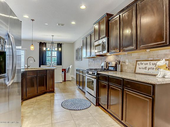 Lots of cabinet space!