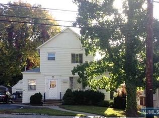 684 Edgewater Ave, Ridgefield, NJ 07657