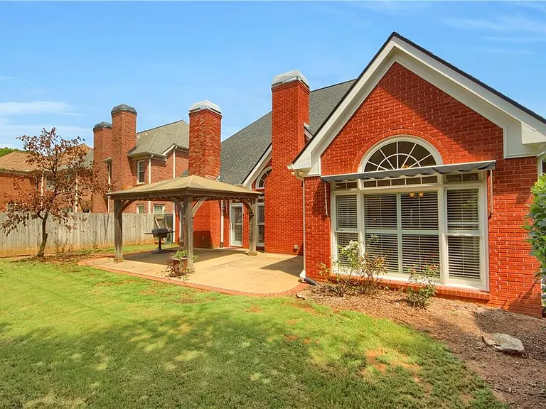 312 Declaire Way NE — Photo 18