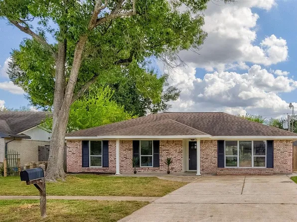 5819 Chrystell Lane, Houston, TX 77092