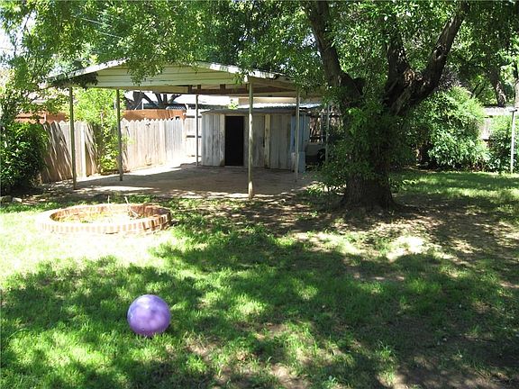 3rd image of 4026 Wilshire Dr