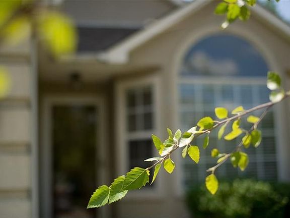 3rd image of 4233 Canterbury Green Way