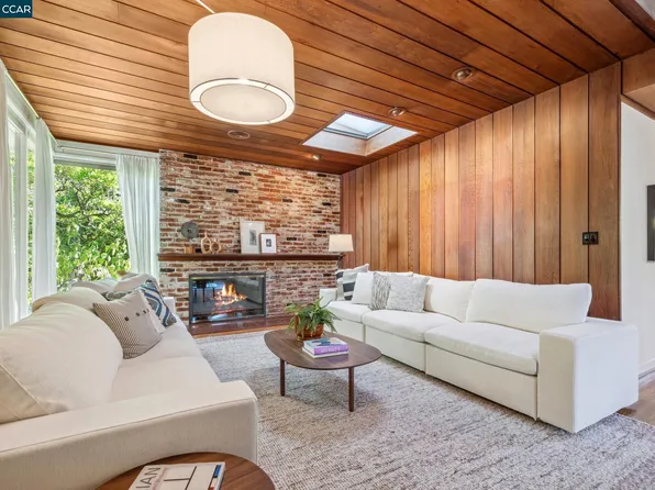 237 Glorietta Blvd, Orinda, CA 94563