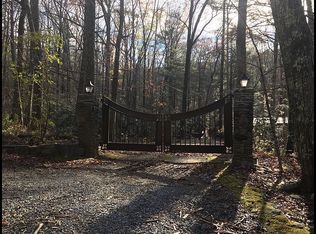 1082 Old Bald River Rd, Tellico Plains, TN 37385