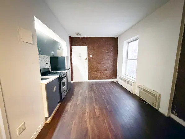 206 East 81st Street image 1 of 5