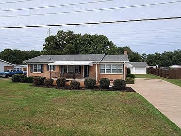1st image of 105 Woodfield Dr Unit 16