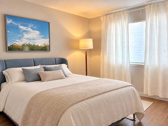 5th image of 313 Masters Ct APT 2