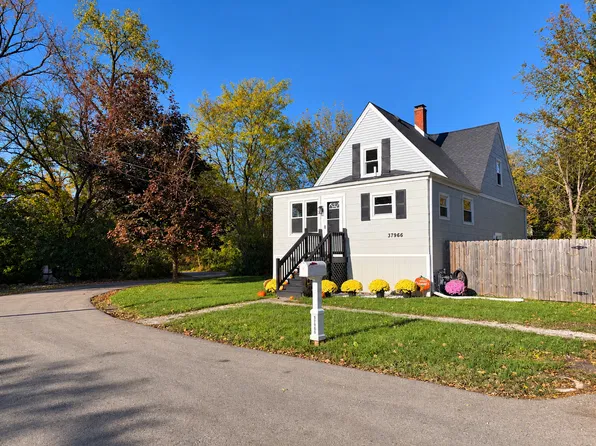 37966 N Nora Pl, Spring Grove, IL 60081