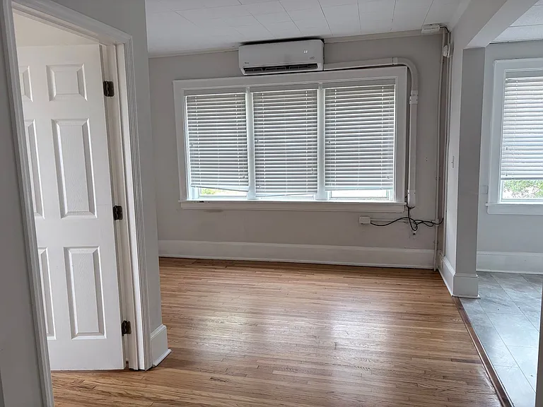 8th Street Apartments — Photo 25