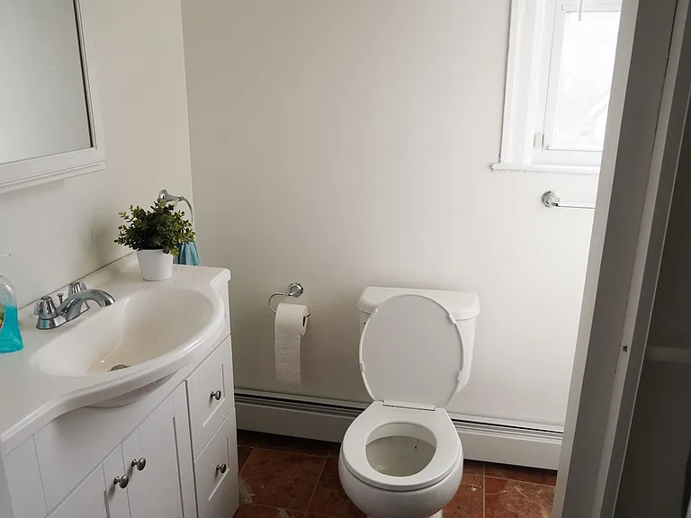 328 Williams St #1R — Photo 5