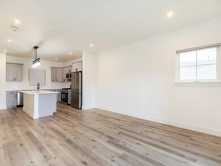 1704 Lincoln St #A — Photo 4