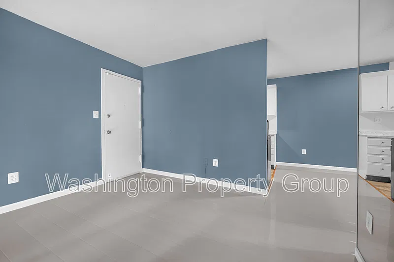 3009 Southern Ave — Photo 2