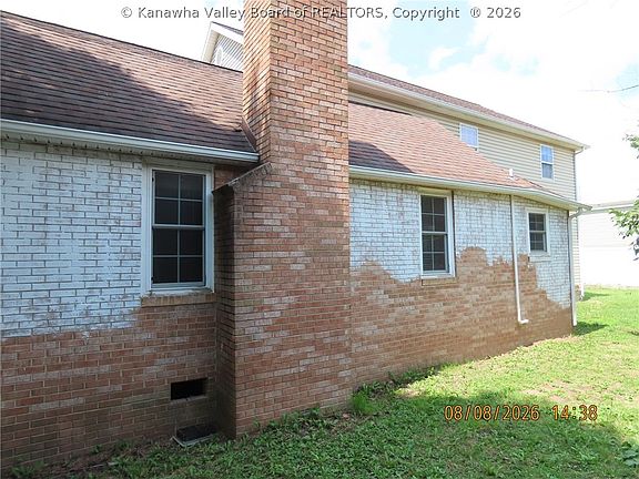 4th image of 227 6th St