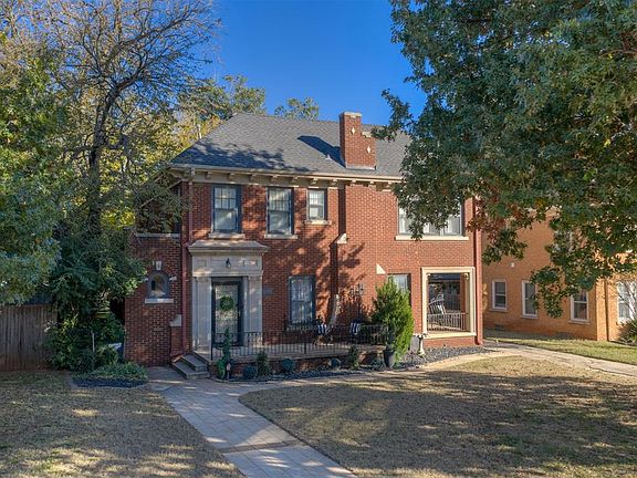5th image of 707 NE 17th St