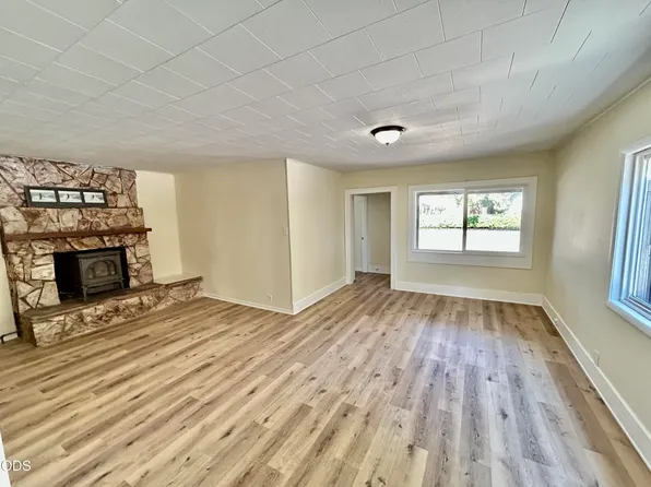 463 SW I St, Grants Pass, OR 97526