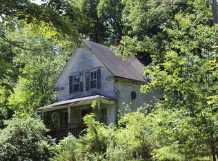 9 Chestnut St, Medway, MA 02053