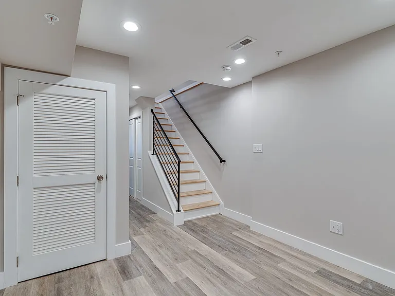 1436 N Corlies St — Photo 35