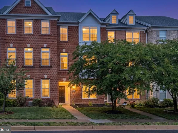 43202 Whelplehill Ter, Ashburn, VA 20148