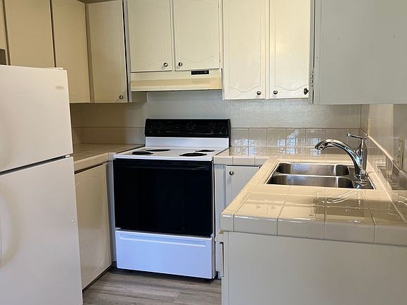 2nd image of 178 Echo Ave #3