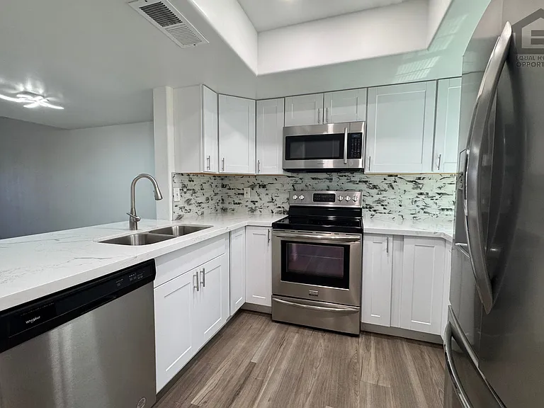 1601 W Sunnyside Dr #153 — Photo 4