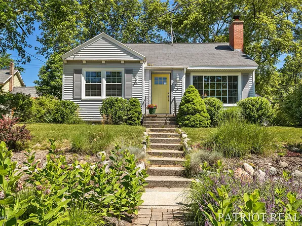 509 Colfax Ave, Grand Haven, MI 49417