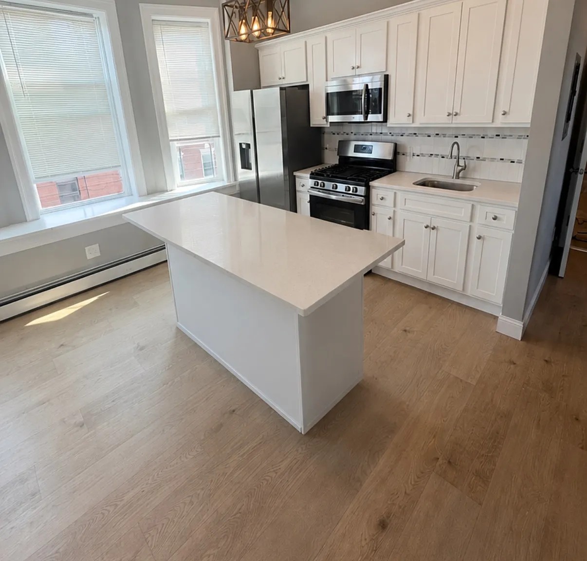 3 bed, $3,500 — Photo 1