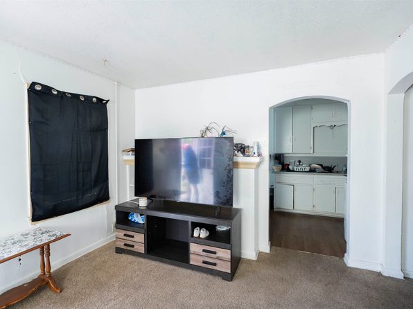 wichita-kansas-443187045 picture