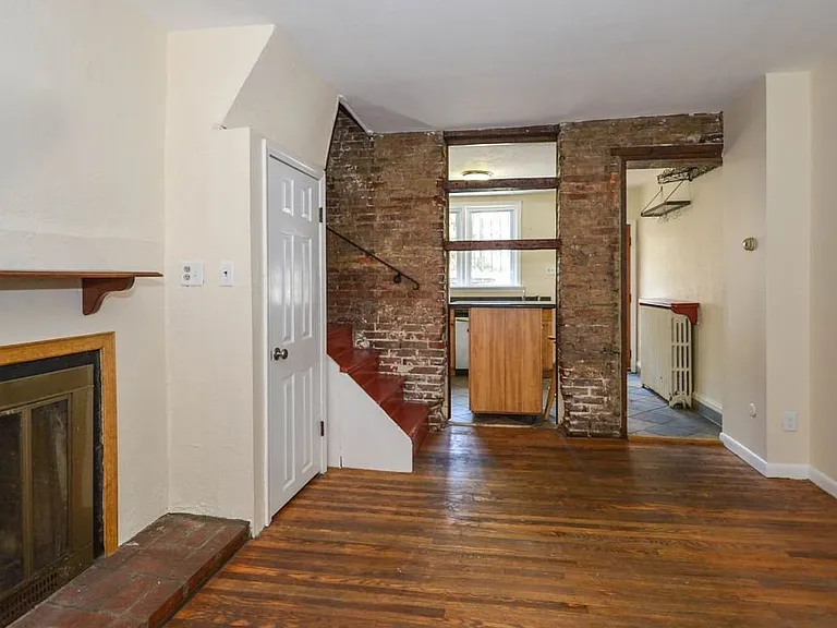 248 S Warnock St — Photo 3