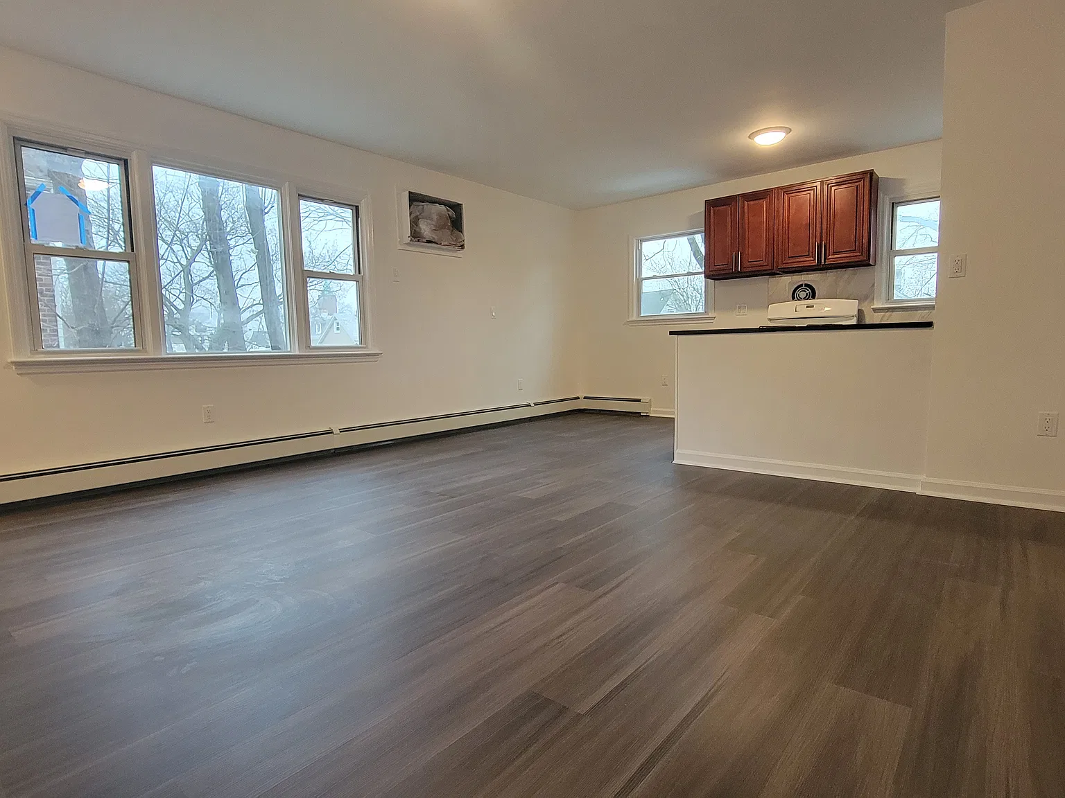 2 bed, 700 sqft, $2,200 — Photo 3
