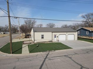 603 E St, Smith Center, KS 66967