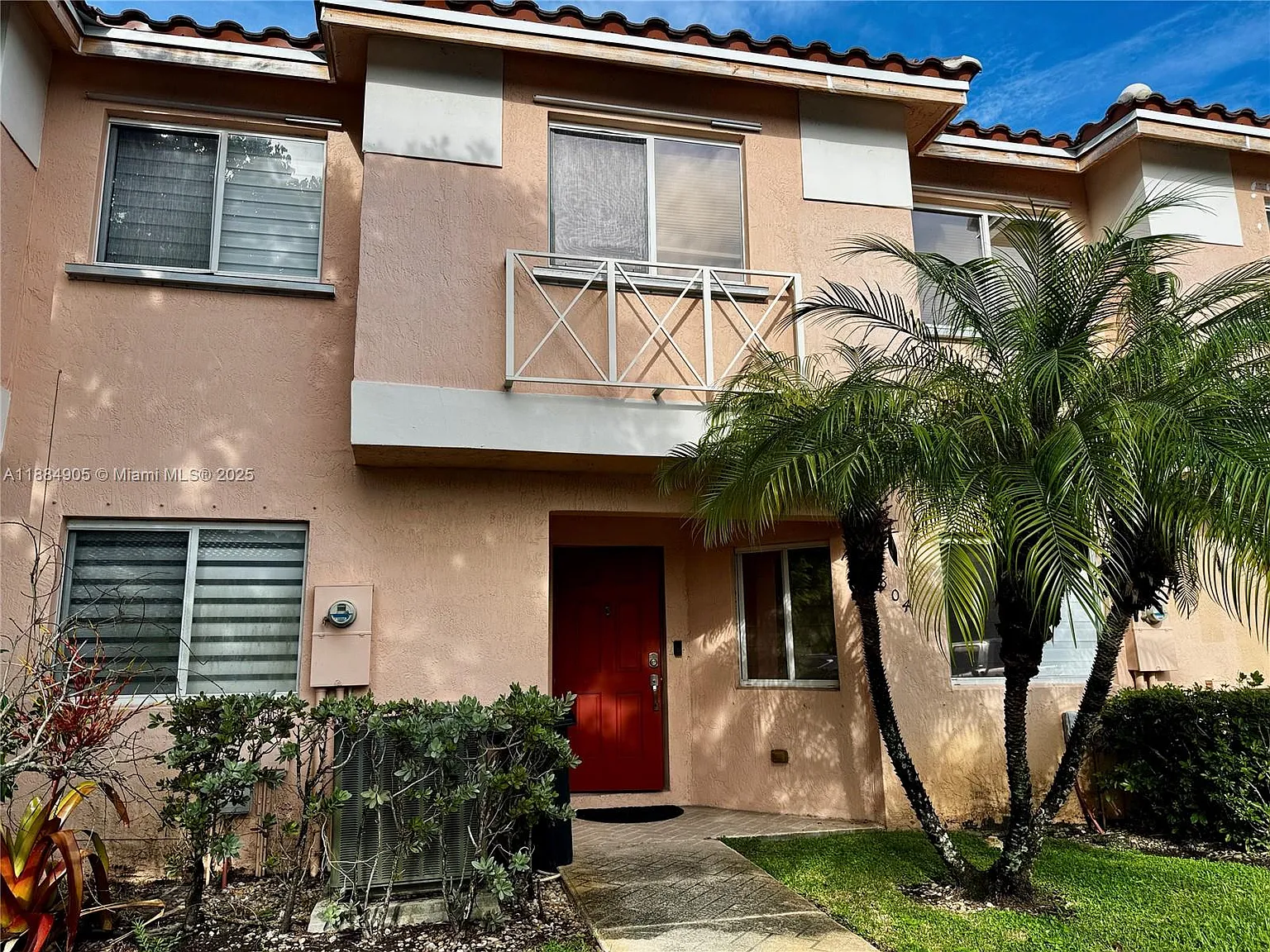 3 bed, 2.5 bath, 1340 sqft, $2,950 — Photo 1