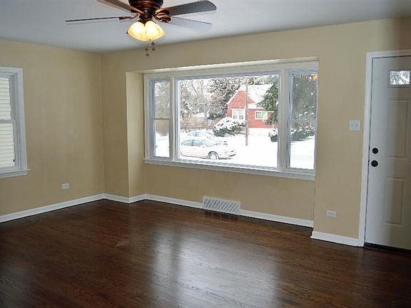 4th image of 7121 Marshall Ave