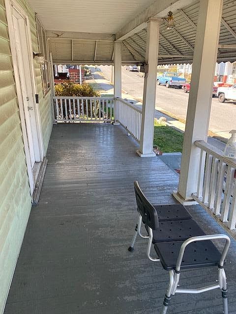 1st image of 707 Stokes St