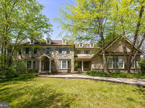 301 Bell Ct, Exton, PA 19341