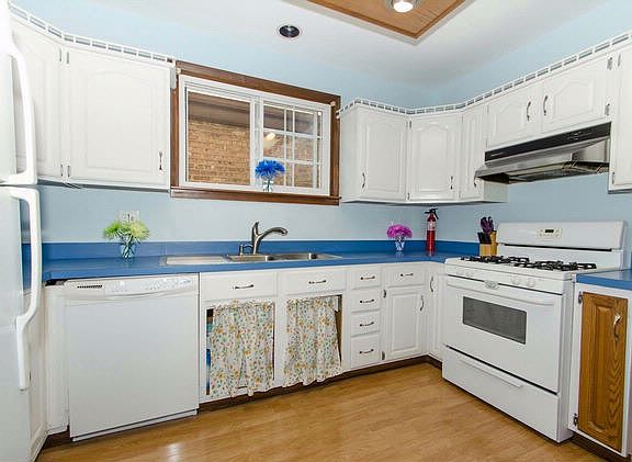 4th image of 1632 N Newland Ave