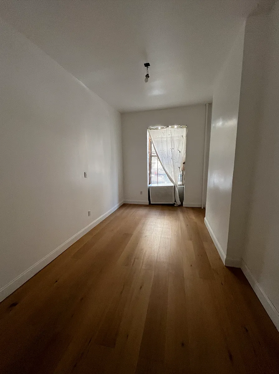 Photo 2 of 9 - 312 E 80th St #1 - New York, NY Building Photo - 312 E 80th St #1