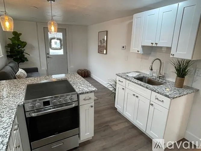 1 bed, 1.0 bath, 750 sqft, $895 — Photo 4